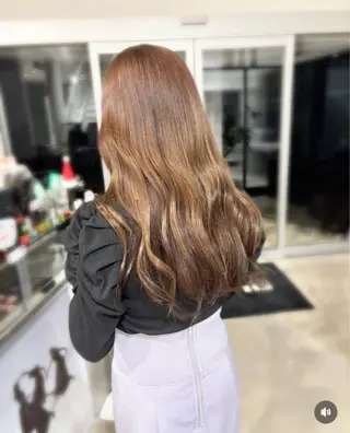 セミロング yui/色気カラー /コテ巻き風パーマのヘアスタイル