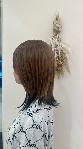 セミロング カラー ヘアアレンジ タイトボブ個性派カラ ーAKANEのヘアスタイル