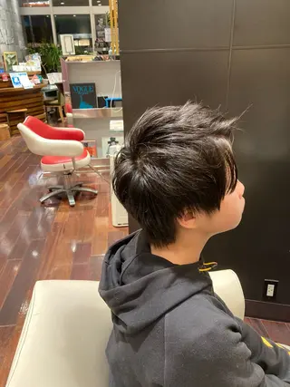 メンズ レンタルサロンLiLi藤沢所属・成沢 モニカのヘアスタイル