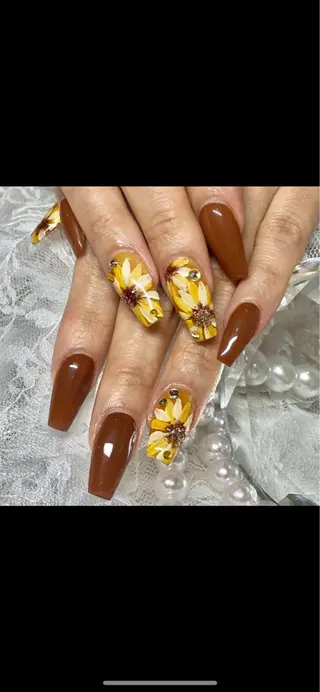 ネイル 爪屋所属・橋本 里香のネイルデザイン