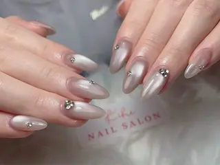 ネイル ユリ🎀長さだし/ パラジェル/持ち込みのネイルデザイン