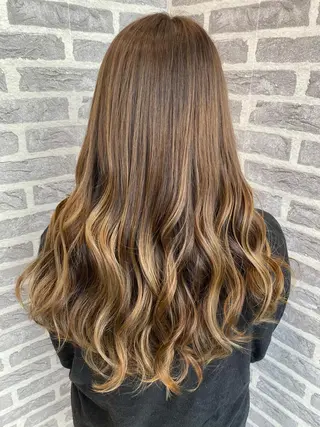 カラー EARTH岩槻店 azusaのヘアスタイル