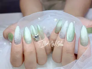 セミロング cici nailのネイルデザイン