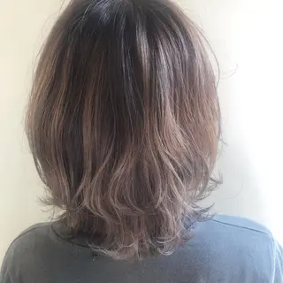 ミディアム カラー 齋藤 咲のヘアスタイル