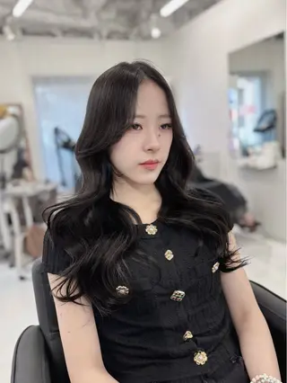 セミロング カラー 赤みなしカラー/梅田 /レイヤー/IORIのヘアスタイル