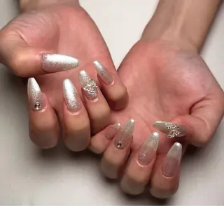 ネイル TOP所属・三部 真実のネイルデザイン