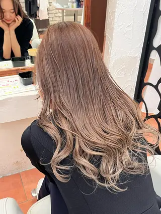 ロング カラー ヘアアレンジ Agu hair mieux宮崎大塚店所属・デザインカラー✨ 日高桃佳のヘアスタイル
