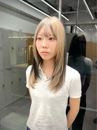 ロング カラー カット・ブリーチ TAIGAのヘアスタイル