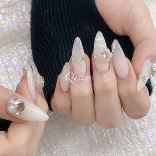 ネイル Queens テイのネイルデザイン