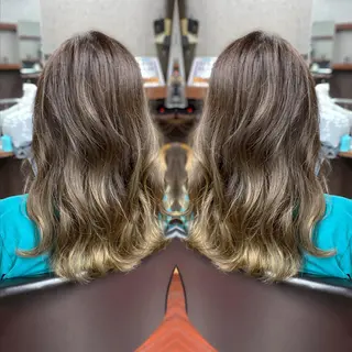 ロング カラー Lizir  ルズィール所属・Luzir⭐︎ GEN⭐︎のヘアスタイル