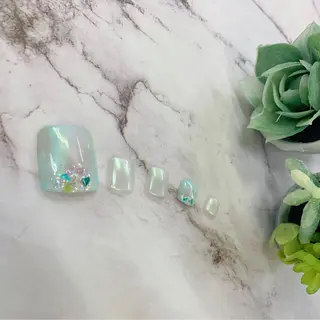 ネイル Laure‘a所属・Laure‘a MARIのネイルデザイン