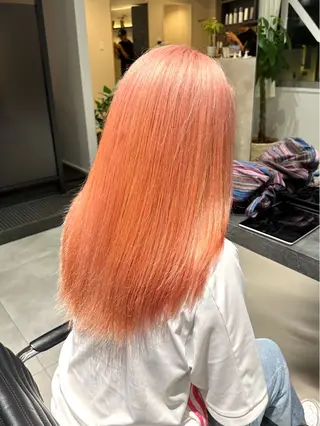 セミロング カラー ハイトーン/ウルフ/ レイヤー/Asukaのヘアスタイル