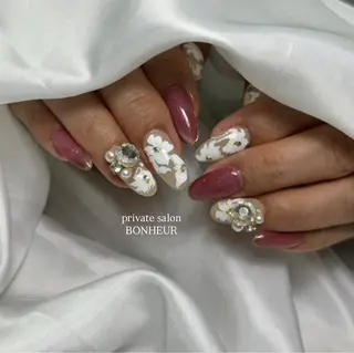 ネイル BONHEUR Annaのネイルデザイン