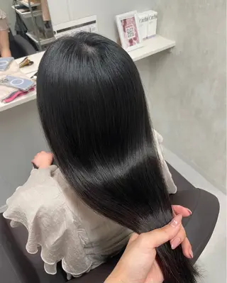 ロング ✨️小顔カット/ 艶カラー/髪質改善✨のヘアスタイル