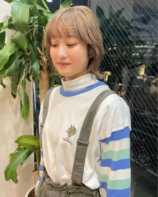 ショート カラー カットモデル/ ハイトーン/ゆうあのヘアスタイル