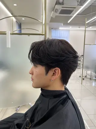 カラー オオタ ユウトのヘアスタイル