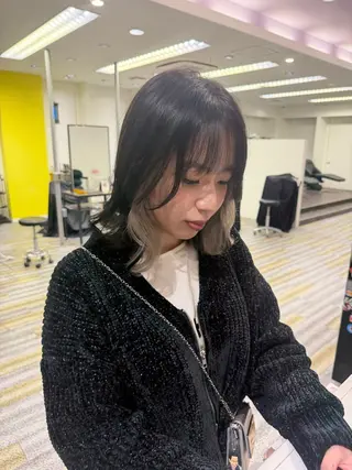 カラー 鈴木 ねねのヘアスタイル