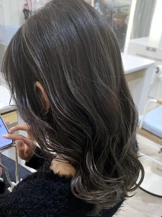 ロング ブリーチなしダブル/ レイヤーカット 小棹のヘアスタイル