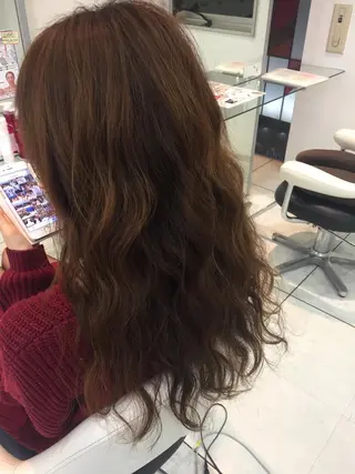 ロング カラー 岩崎 裕司のヘアスタイル