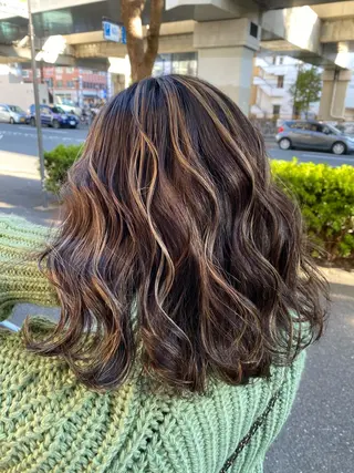 ミディアム カラー 💖ハイライト/ハイ トーン💖MIKIのヘアスタイル