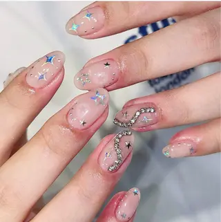 ミディアム nina beautyのネイルデザイン