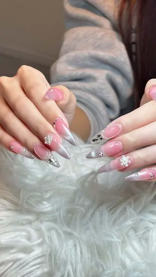 ネイル Julli ジュリのネイルデザイン