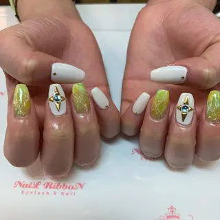 ネイル ネイルリボン 受付スタッフのネイルデザイン