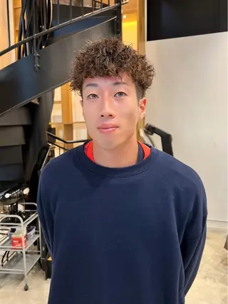 パーマ メンズ Qin shaire salon 原宿verno店所属・【センターパート】 ETO／江藤翼の眉毛・アイブロウイメージ