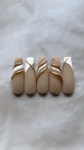 ネイル 関山 志乃のネイルデザイン