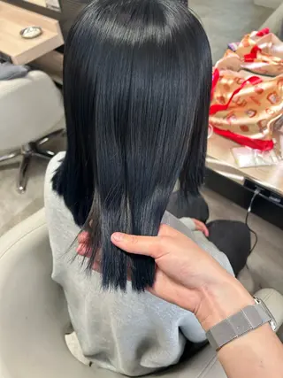 ミディアム カラー 縮毛•ハイトーン Runaのヘアスタイル