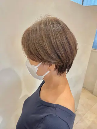 ショート シノハラ ガクト ショート/白髪ぼかしのヘアスタイル