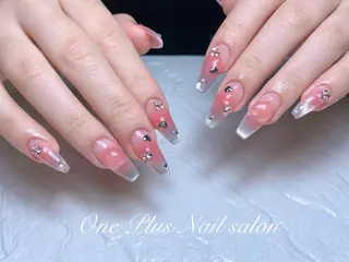 ネイル One Plus Nail Salonのネイルデザイン