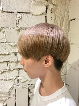 ショート メンズ レイヤー/韓国 ハイトーン興津史弥のヘアスタイル