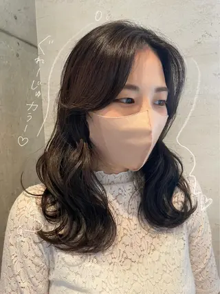 セミロング カラー 女性に人気♪ はやしほのかのヘアスタイル