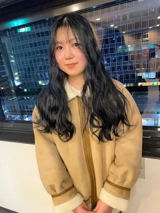 ロング カラー パーマ ヘアアレンジ 髪と音処　マトぺ所属・デザインカラー/ボブ ブリーチカラー/ユリのヘアスタイル