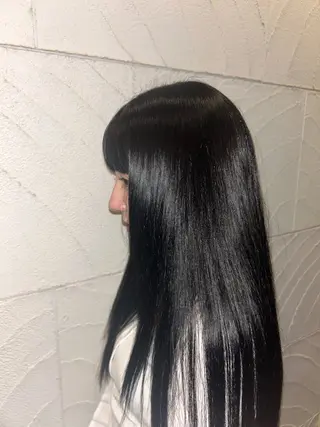 ロング 平井 咲紀のヘアスタイル