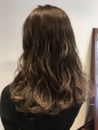 セミロング カラー パーマ ヘアアレンジ moku所属・【mokuオーナー】 ちはるのヘアスタイル