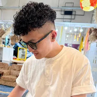 ショート パーマ メンズ －LOMARLIE－ YUKIのヘアスタイル