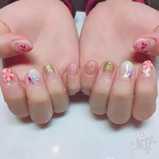 ネイル THECOLORS所属・近貞 莉奈のネイルデザイン