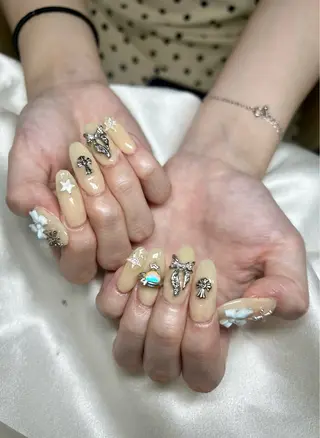 ネイル コウ ヨウのネイルデザイン