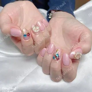 ネイル Queenie 🦋のネイルデザイン