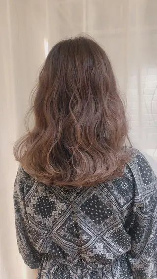 セミロング 湯田実津希🤎 ﾐﾙｸﾃｨ専門のヘアスタイル