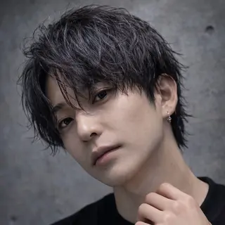 メンズ 表参道フェザーパーマ ニュアンスパーマのヘアスタイル