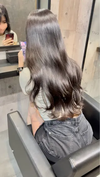 ロング カラー ♦️髪質改善美髪矯正 💍谷口克也♦️のヘアスタイル