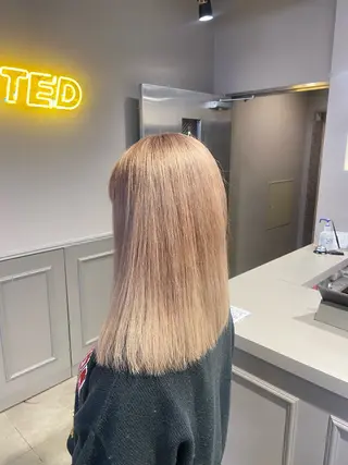 セミロング カラー ヘアアレンジ flammeum所属・ハイトーン/ボブ /misakiのヘアスタイル