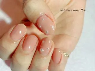 ショート アイブロウ ネイルスタジオ シェイクユアハンズのネイルデザイン