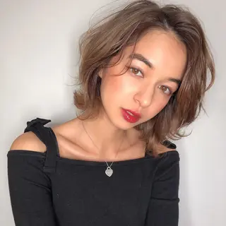 ミディアム ✨色持ちの良い艶 カラー✨蟹江真世のヘアスタイル