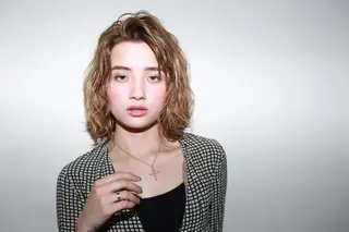 ミディアム カラー パーマ 山下 直人のヘアスタイル