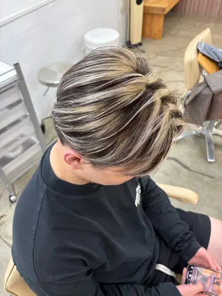 メンズ メンズハイトーン特化 てるぼうのヘアスタイル