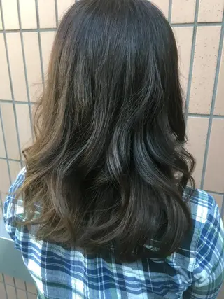 ミディアム ヘアアレンジ ヘアメイクアース浦和店所属・【白髪ぼかし】 矢内　夏輝のヘアスタイル